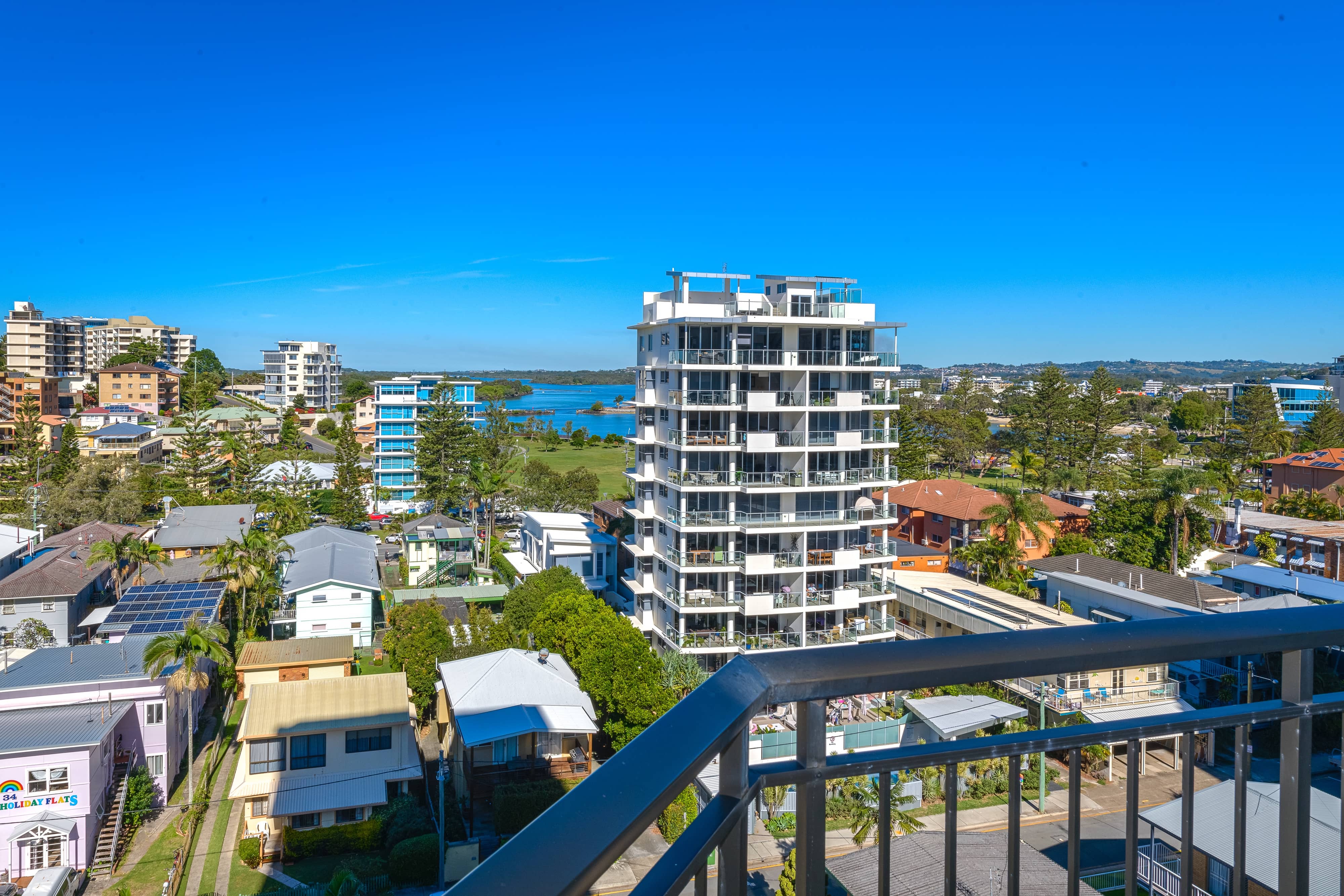 Beachfront Coolangatta Bayview Apartments